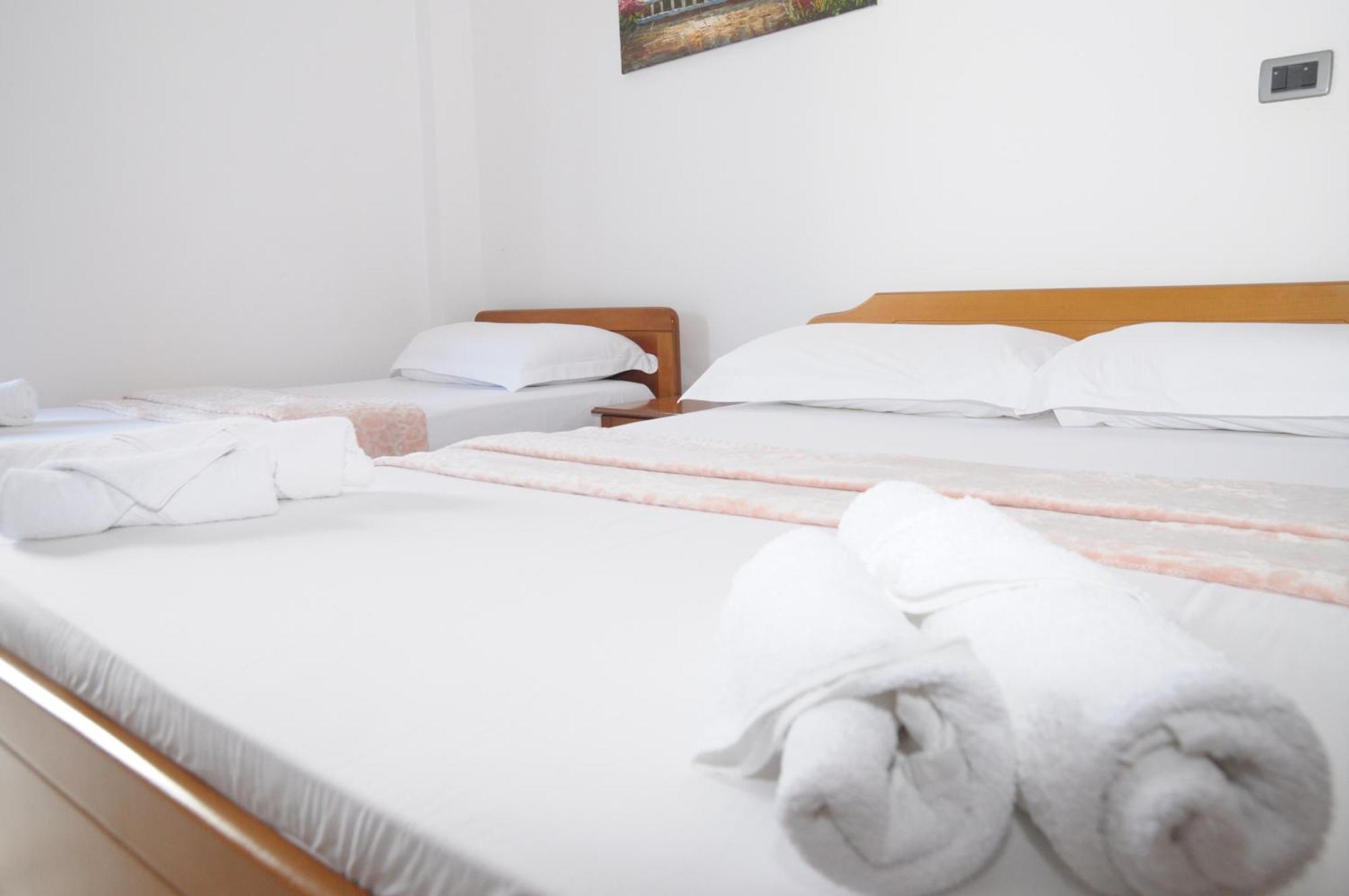 Hola Rooms Ksamil Ngoại thất bức ảnh