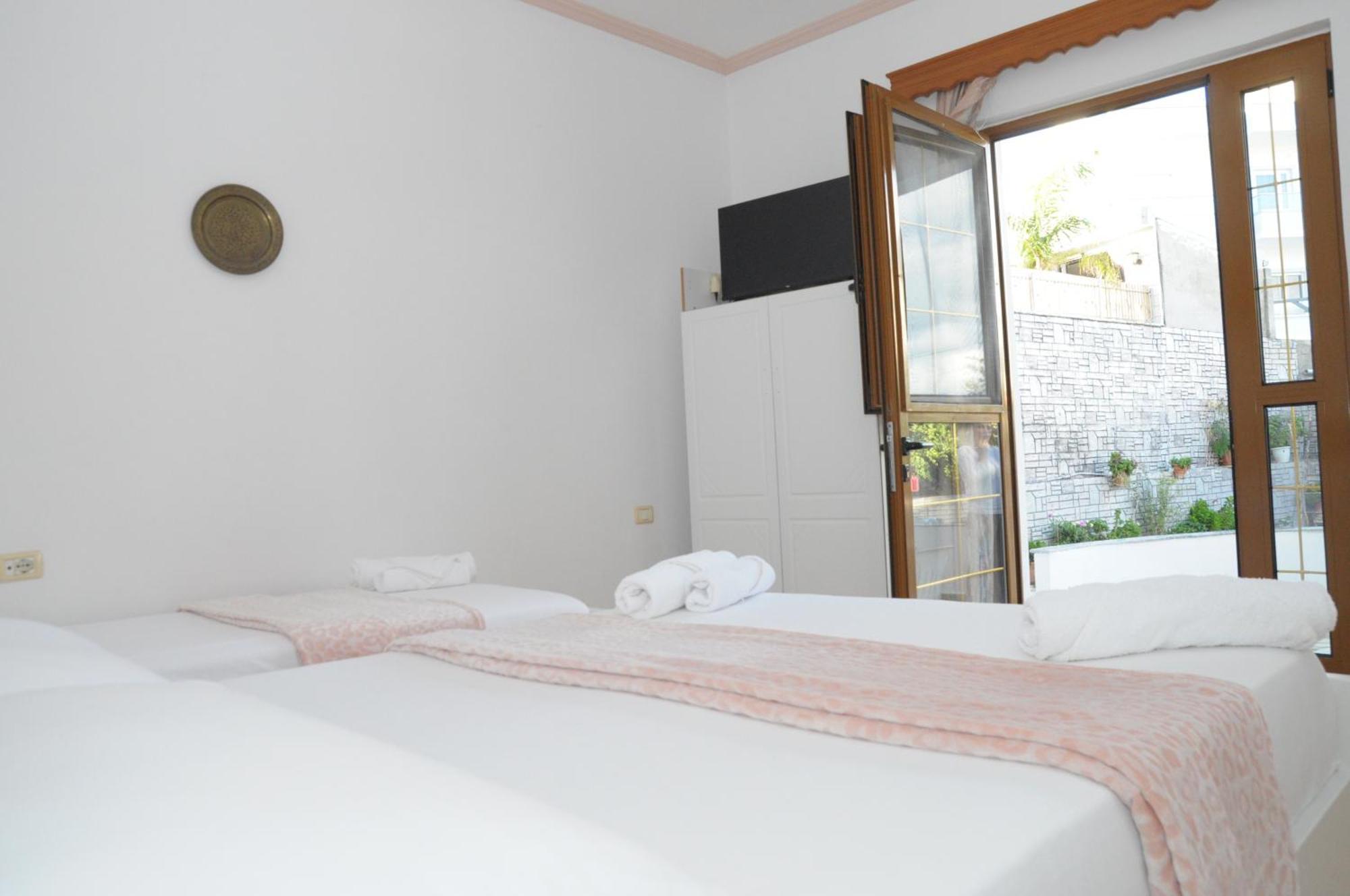 Hola Rooms Ksamil Ngoại thất bức ảnh