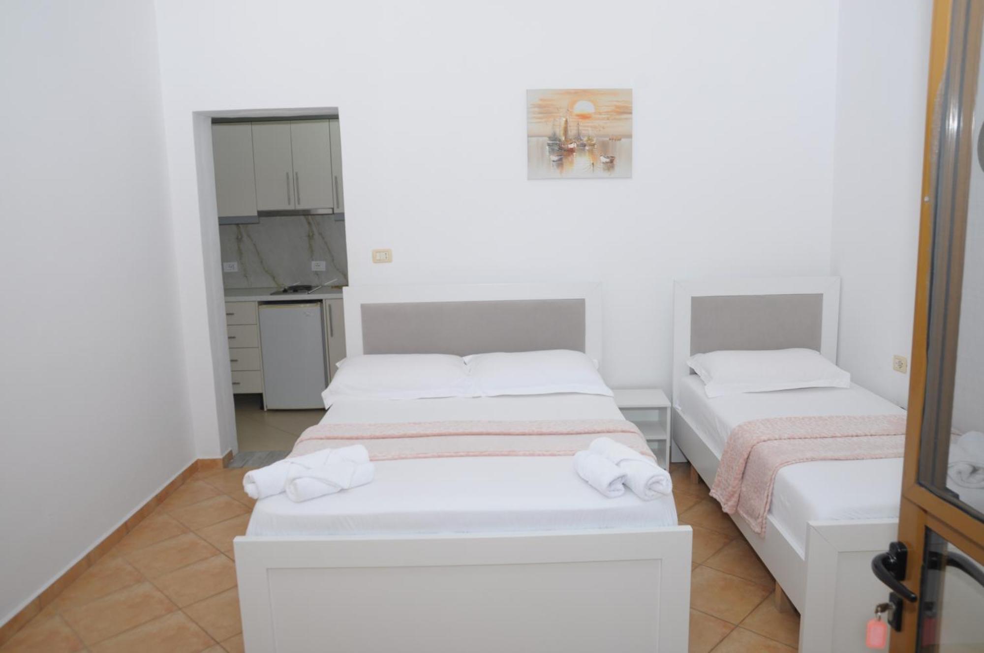 Hola Rooms Ksamil Ngoại thất bức ảnh