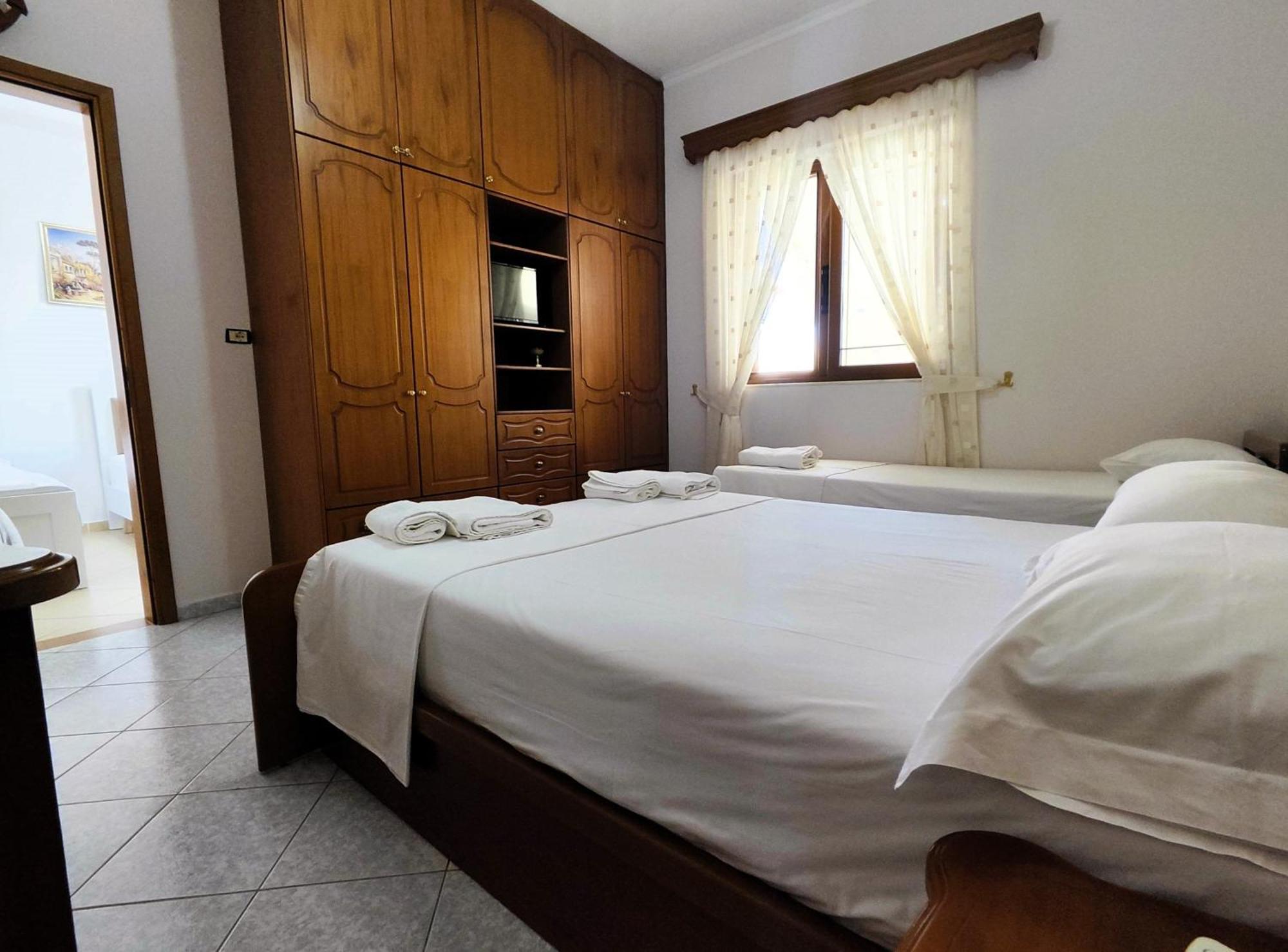 Hola Rooms Ksamil Ngoại thất bức ảnh