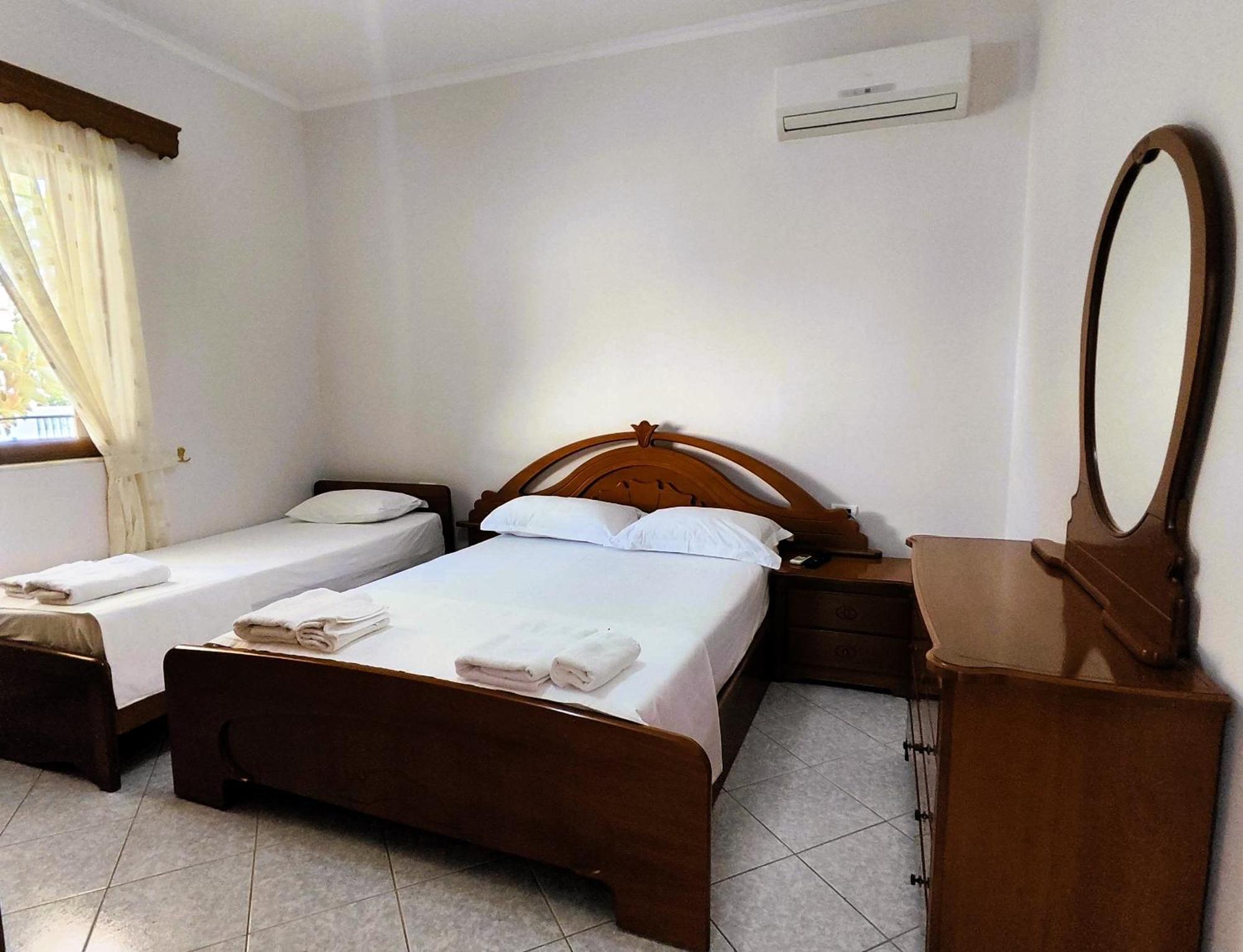 Hola Rooms Ksamil Ngoại thất bức ảnh