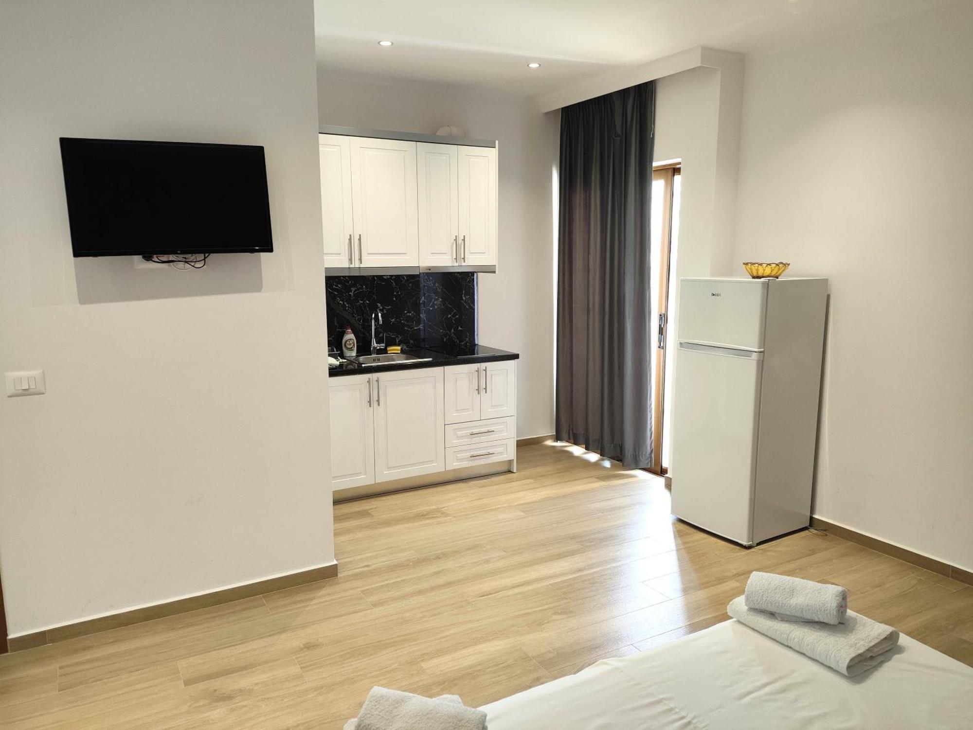 Hola Rooms Ksamil Ngoại thất bức ảnh