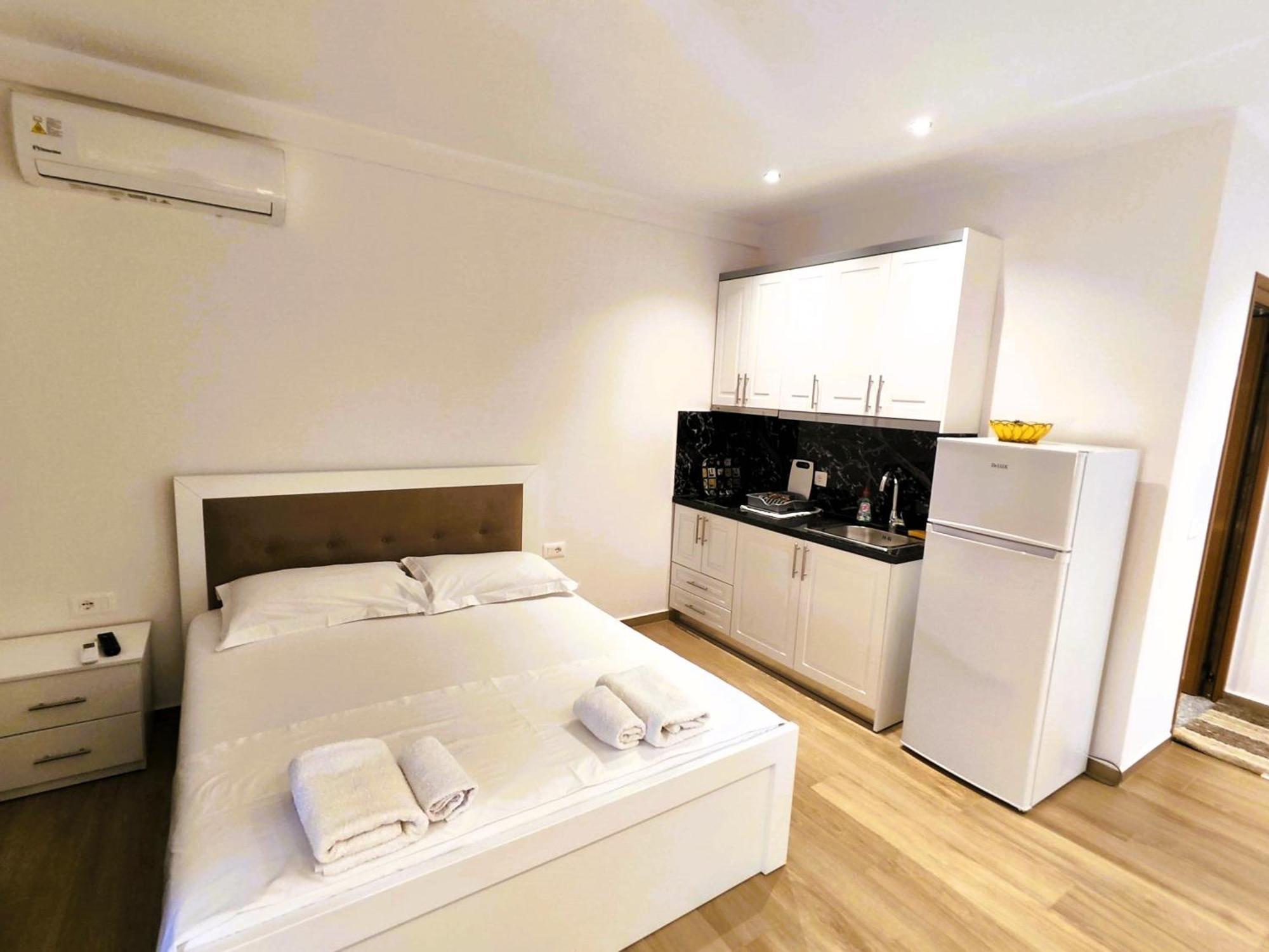 Hola Rooms Ksamil Ngoại thất bức ảnh