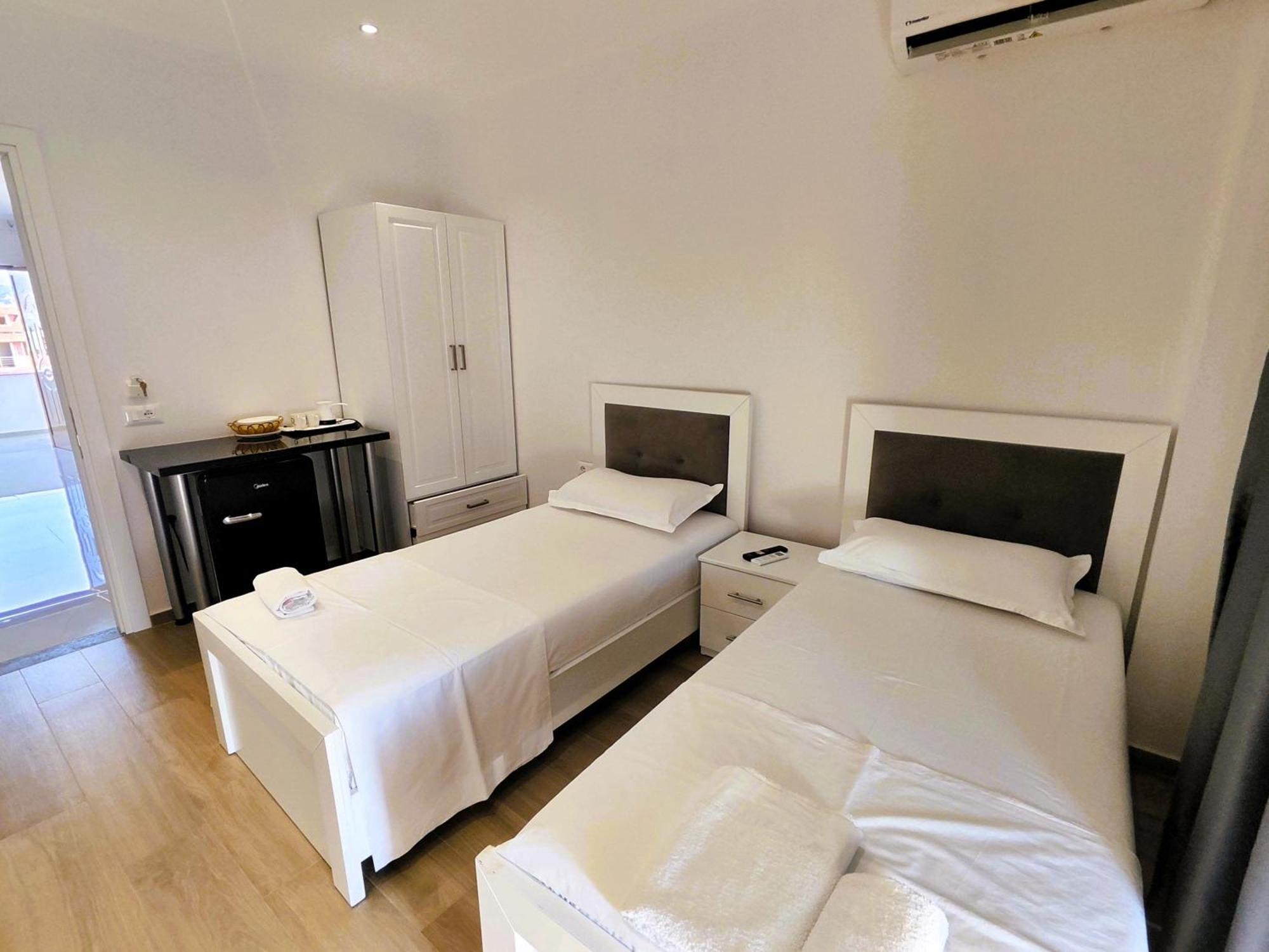 Hola Rooms Ksamil Ngoại thất bức ảnh